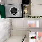 Cheerful 2 Bedroom House Liverpool